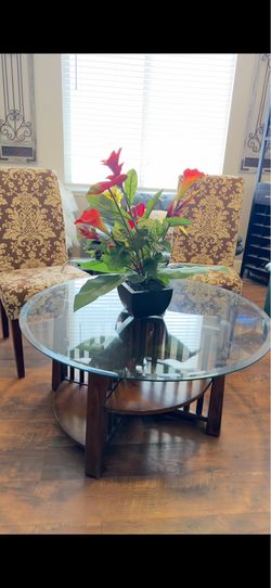 2 Dining chairs or decorative chairs