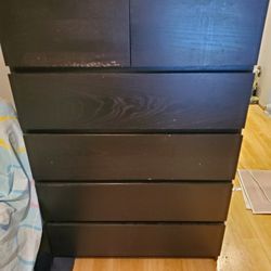 Black Dresser And Nightstand