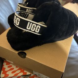 UGG Fluffy Slides