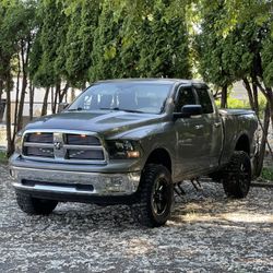 2012  RAM 1500 BIG HORN