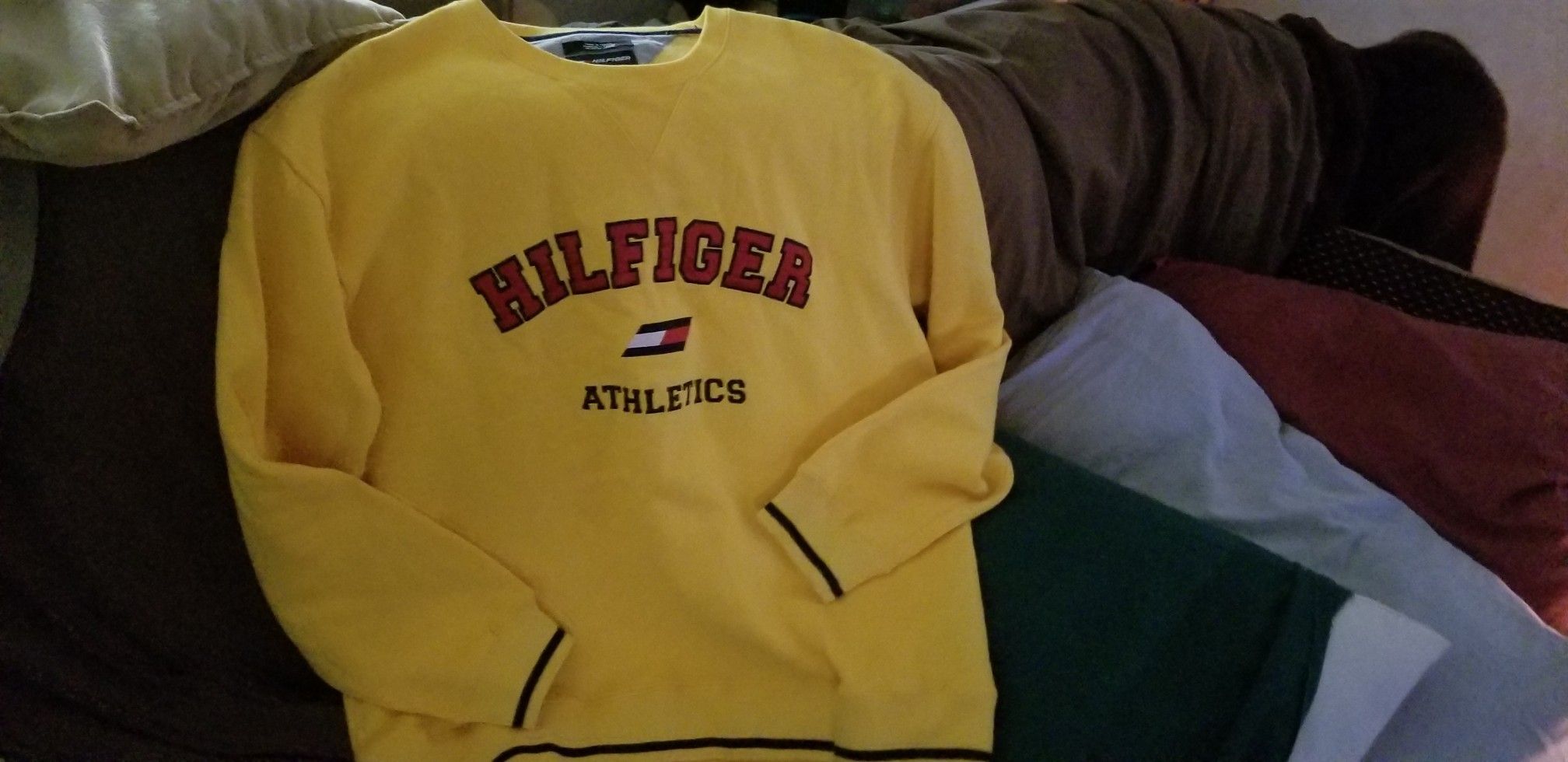 Tommy Hilfiger sweat shirt