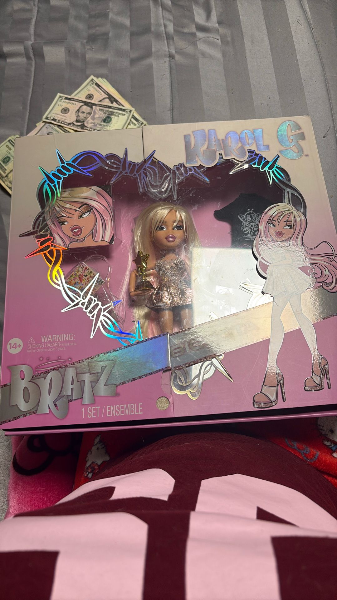 Karol G Bratz
