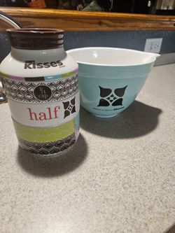 Hershey kisses bowl and measuring cups