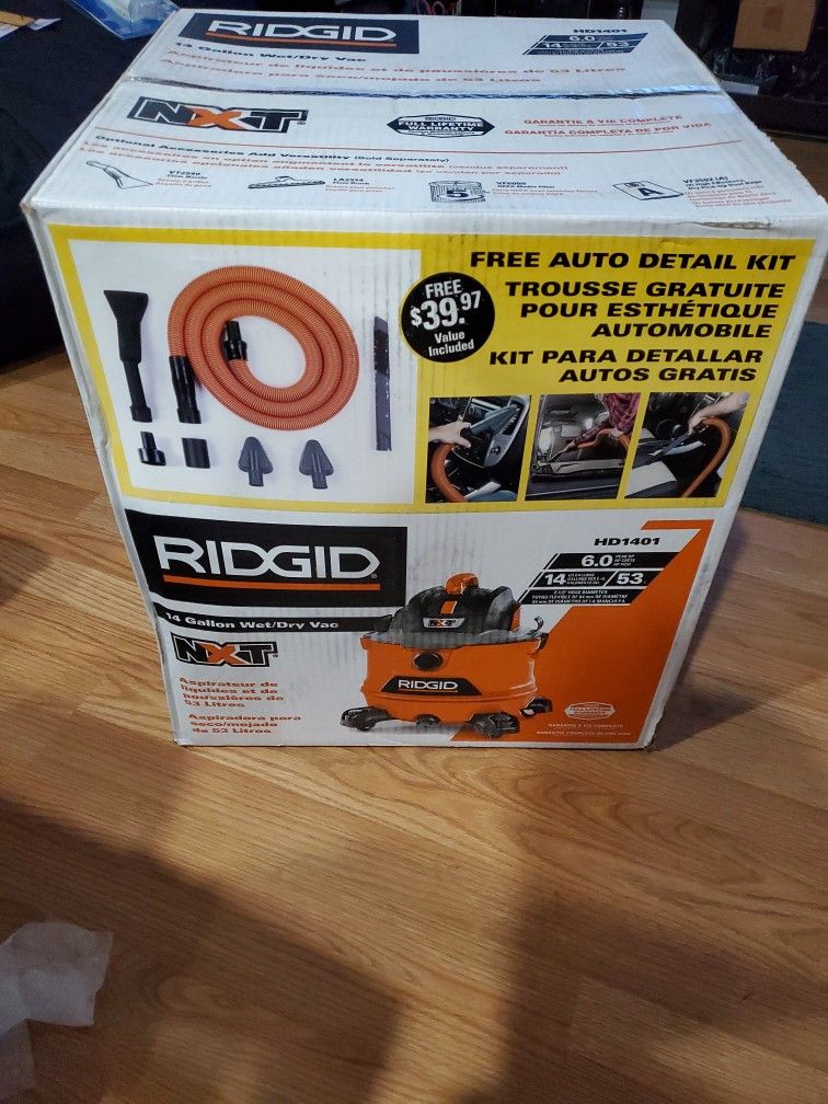 Ridgid 14 Gallon 6 HP Wet Dry Vac With Free Auto Detail Kit