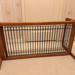 Freestanding Gate for Dogs & Cats, Large
