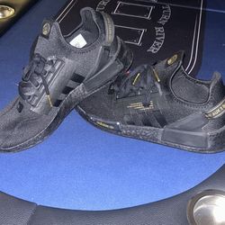 Adidas NMD R1 V2 - Black/Gold/Metallic