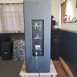 Dj. MACKIE DRM-315 SPEAKER