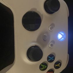 Xbox Controller With Rechargeable Battery Pack