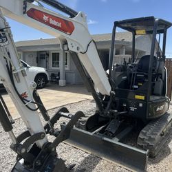 Excavator Bobcat E35 Mini