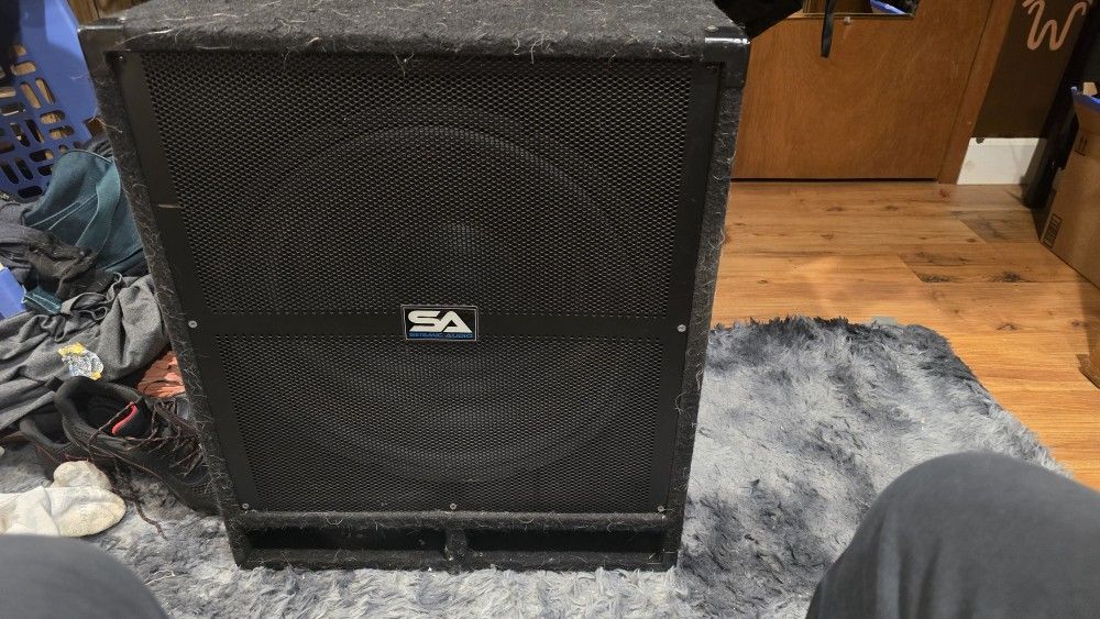 Seismic AUDIO 18 in  POWERED SUBWOOFER