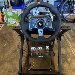Logitech G920 Wheel, Pedals, and Rig. Xbox One Or PC