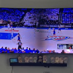 Samsung 65” Curve TV