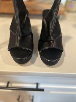 Women shoes size 6.5