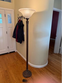Floor lamp