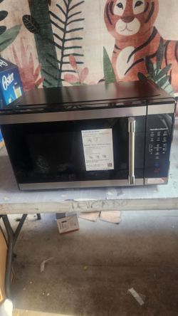 Hamilton Beach 1.1 Cu Ft Countertop Microwave Oven, 1000 W, Stainless Steel