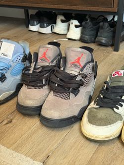 Jordan 4s , Travis, dunks, sambas, Jordan 3, hellstar shirt, chrome heart shirt.