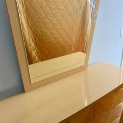 Dresser With Mirror