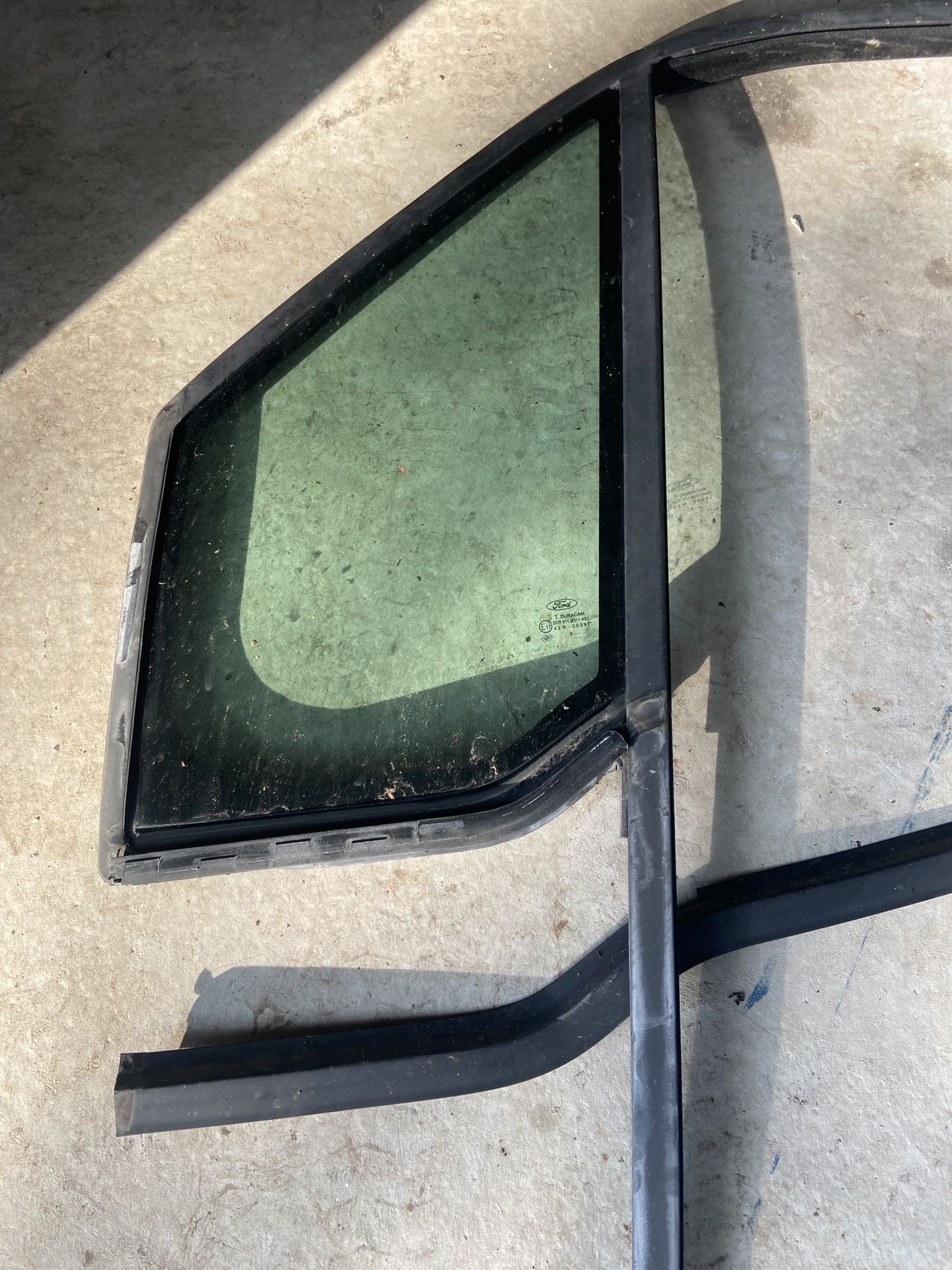 Ford Driver Side Windows Glass