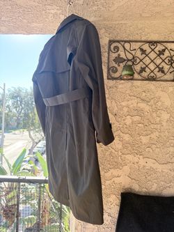 U.S. Army men’s full all weather full length coat size 42R (brand new)