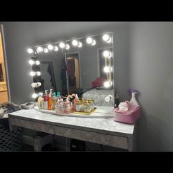 Impressions Vanity