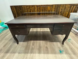 Ethan Allen Executive Desk