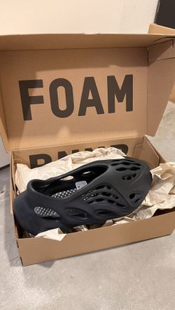 YEEZY FOAM RNR
