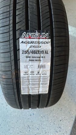 Tire low pro brand new