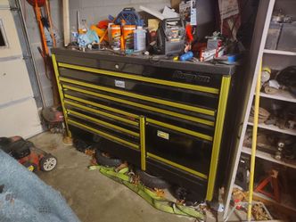 Snap on tool box full of tools