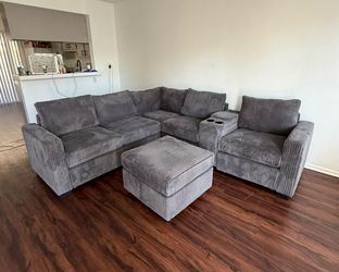 Sectional sofa with ottoman