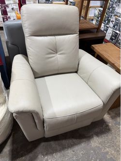 Lazzara Ouray Silver Leather Manual Swivel Glider Recliner