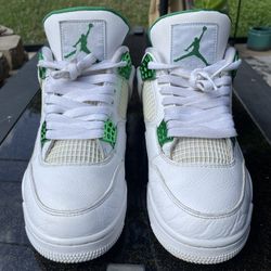 Jordan 4 Retro Metallic Green