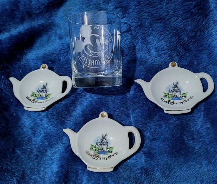 *Disneyana : Exclusive Passholder Glass & Vintage Spoon rests