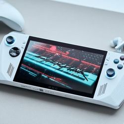 ROG Ally Z1 Extreme Handheld Console Gaming PC 2TB