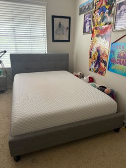 Bed  Solid Wood Tufted Upholstered Low Profile Platform Bed