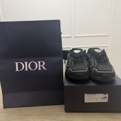 Black Dior B30