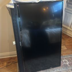 Mitsubishi 52” TV (LT-52149) – FOR PARTS / REPAIR