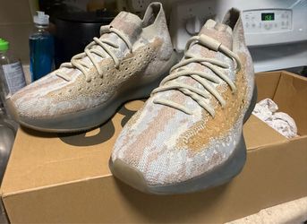 Shoes size 9