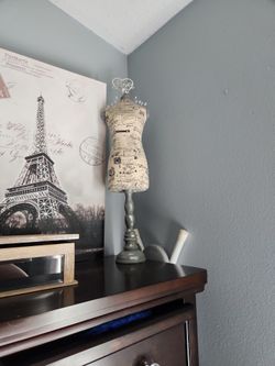 Statue Decore