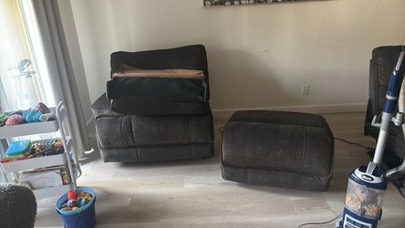 Bobs furniture , huge couch for sale