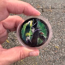 Disney Disneyland Parks Maleficent & Dragon Silver Medallion Coin In Case