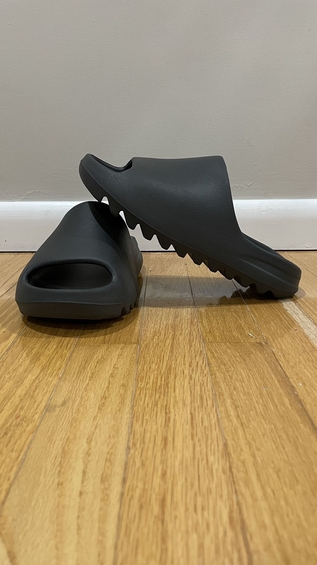 Yeezy Slides-Onyx, Size 10