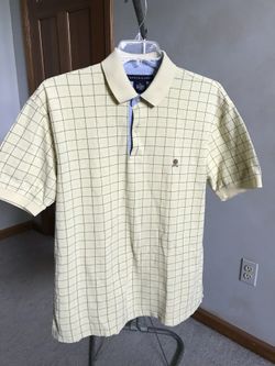 2 Men’s Tommy Hilfiger Shirts