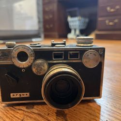 Argus C3 Brick Rangefinder Camera
