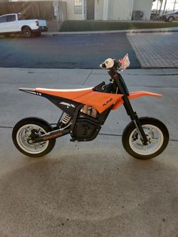 Ionic Moto 72v Electric Dirt Bike