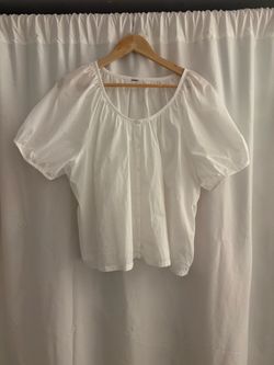 Woman’s cottage core cotton XL top
