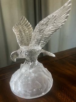 Crystal Glass Eagle Figurine with Frosted Base