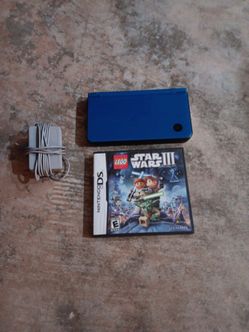 Nintendo dsi xl blue with charger and game