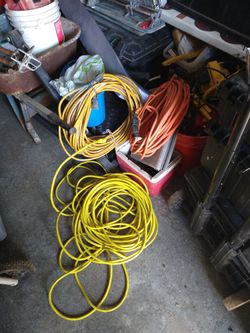 Eléctrico Cables. Gruesos De 100 Pies