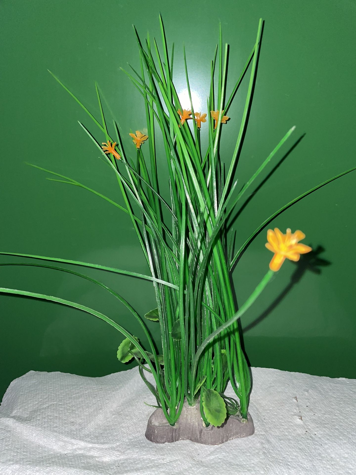 Fish Tank Decorations / Bubbler / Filters