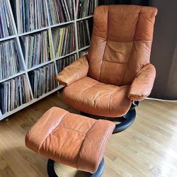 Stressless Ekornes Recliner & Ottoman – Made in Norway